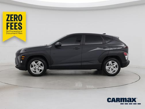 Gray 2024 Hyundai KONA SE