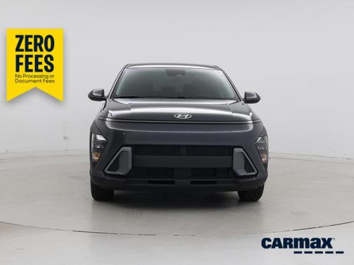 Gray 2024 Hyundai KONA SE