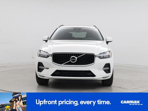 2022 Volvo XC60 B5 Momentum