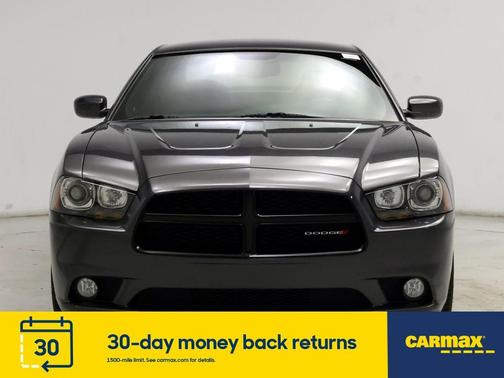 Photo 5 of 26 of 2014 Dodge Charger R/T