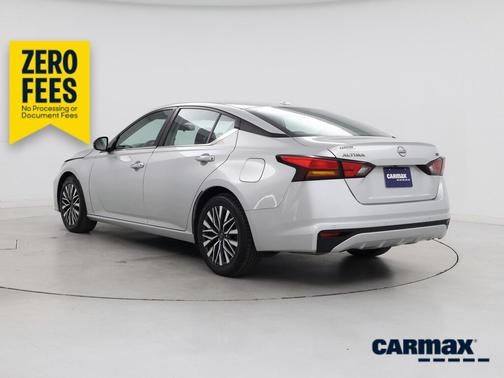 Silver 2023 Nissan Altima SV