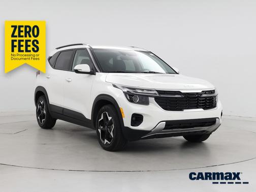 White 2025 Kia Seltos S