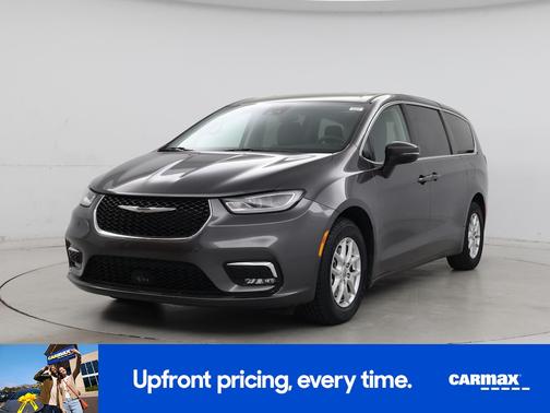 Gray 2023 Chrysler Pacifica Touring L
