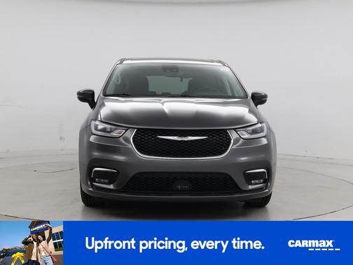 Gray 2023 Chrysler Pacifica Touring L
