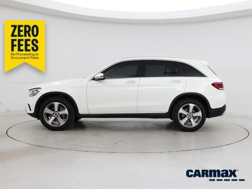 White 2022 Mercedes-Benz GLC 300