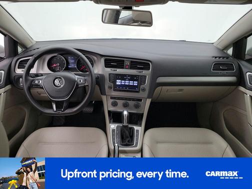 White 2017 Volkswagen Golf SE