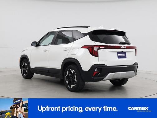 White 2025 Kia Seltos S