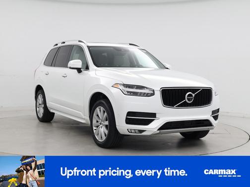 White 2017 Volvo XC90 T6 Momentum