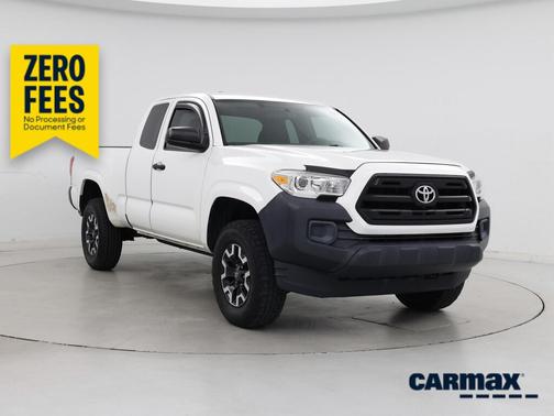 White 2017 Toyota Tacoma SR