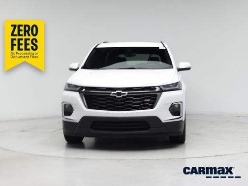 White 2023 Chevrolet Traverse RS