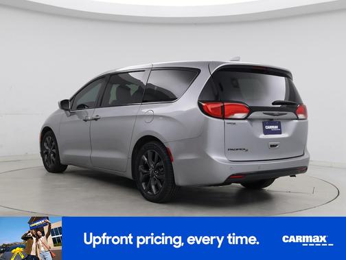 2020 Chrysler Pacifica Touring