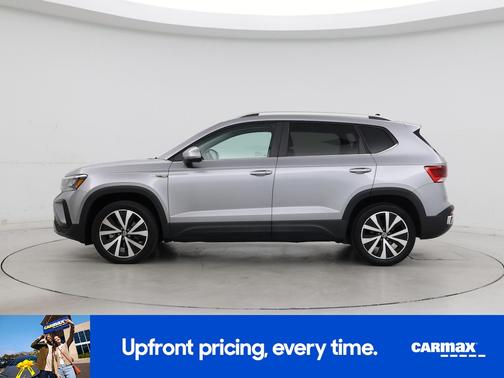 Silver 2022 Volkswagen Taos SE