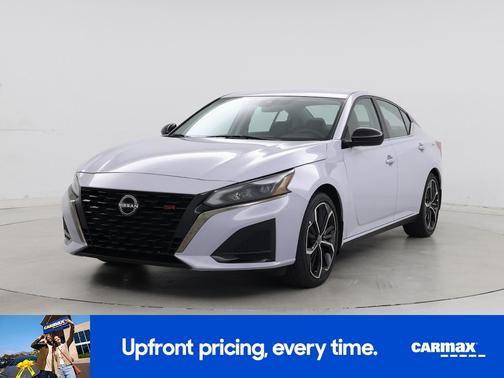 White 2025 Nissan Altima SR