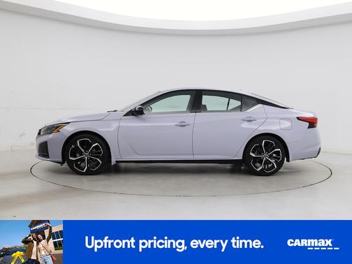 White 2025 Nissan Altima SR