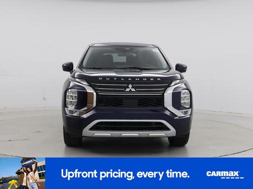 Blue 2024 Mitsubishi Outlander SE