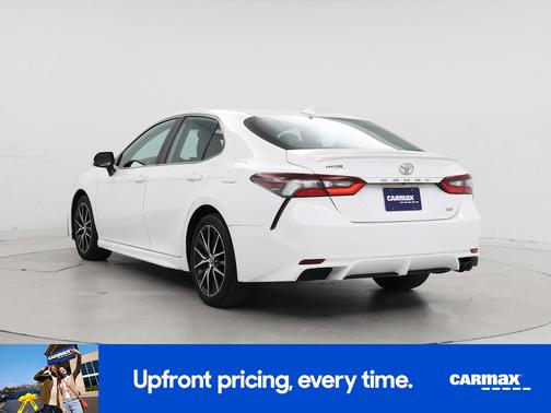 White 2022 Toyota Camry SE