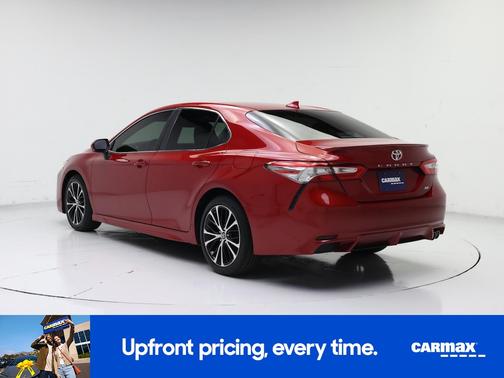 Red 2019 Toyota Camry SE