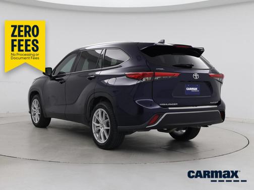 Blue 2022 Toyota Highlander Platinum