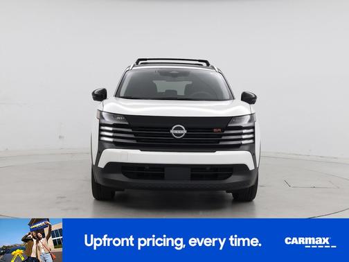 White 2025 Nissan Kicks SR