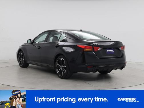 Black 2023 Nissan Altima SR
