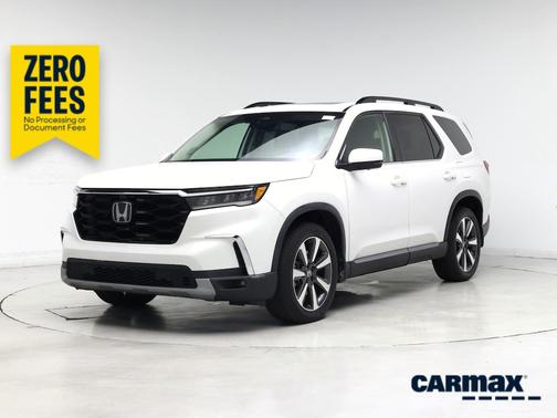 White 2023 Honda Pilot Elite