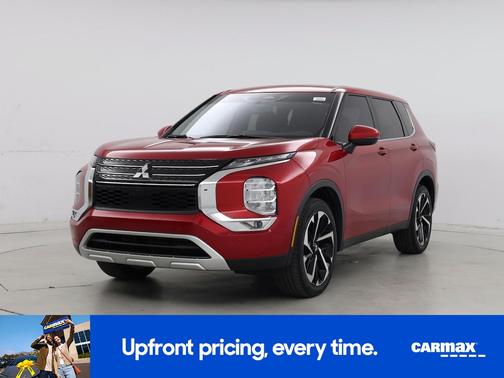 Red 2024 Mitsubishi Outlander SE