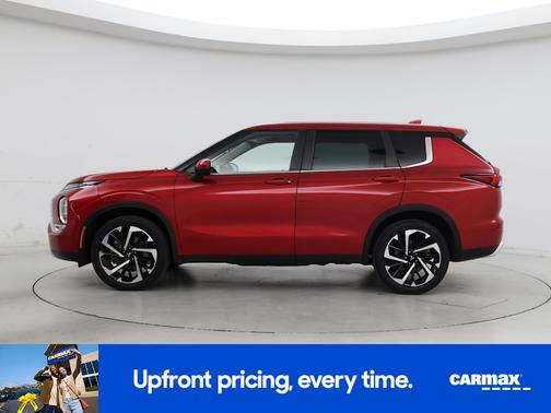 Red 2023 Mitsubishi Outlander SE