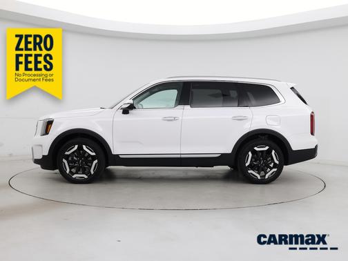 White 2025 Kia Telluride S