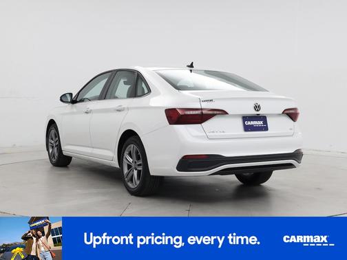 White 2022 Volkswagen Jetta SE
