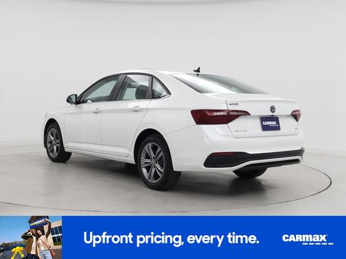 White 2023 Volkswagen Jetta SE