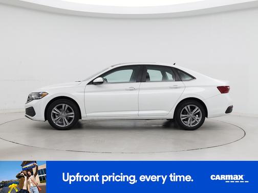 White 2023 Volkswagen Jetta SE