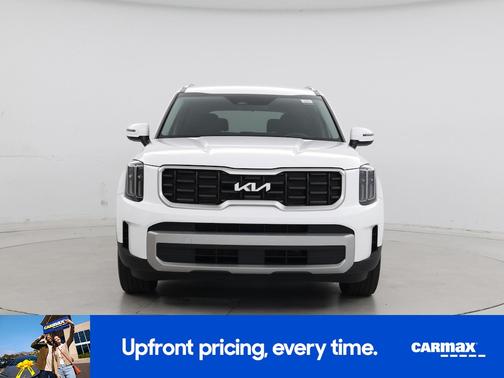 White 2023 Kia Telluride S