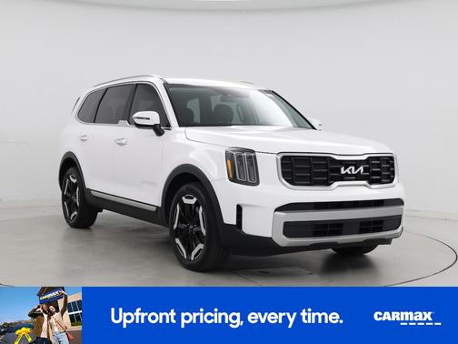 White 2023 Kia Telluride S
