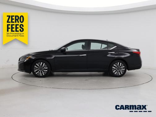 Black 2025 Nissan Altima SV