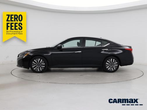 Black 2025 Nissan Altima SV