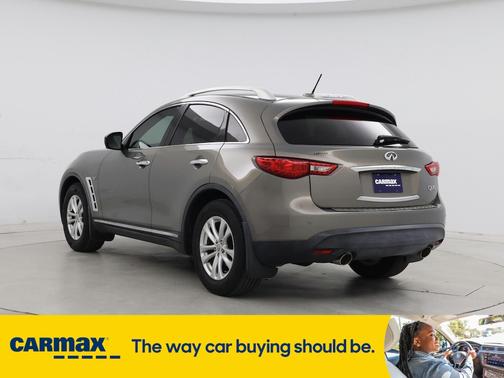 2015 INFINITI QX70