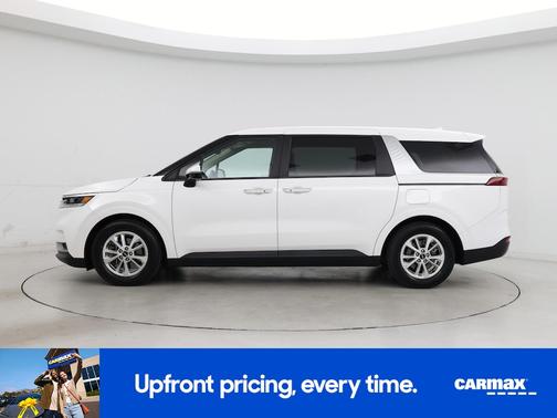 2022 Kia Carnival LX