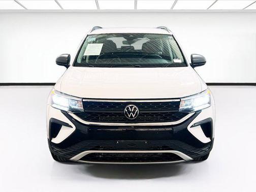 White 2024 Volkswagen Taos 1.5T S