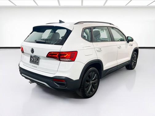 Pure White 2024 Volkswagen Taos 1.5T S
