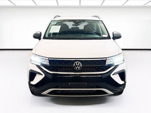 Pure White 2024 Volkswagen Taos 1.5T S