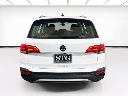 Pure White 2024 Volkswagen Taos 1.5T S