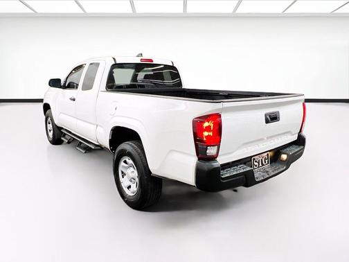 White 2022 Toyota Tacoma SR