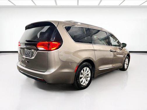 2018 Chrysler Pacifica Touring-L Plus