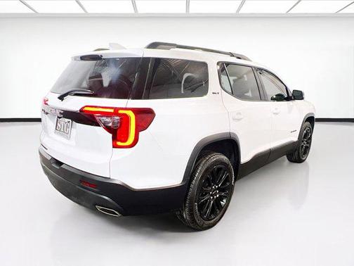 2023 GMC Acadia FWD SLT