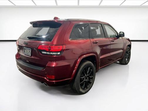 Velvet Red Pearlcoat 2022 Jeep Grand Cherokee Laredo