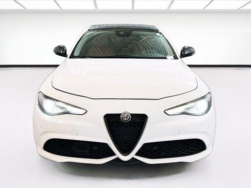 2019 Alfa Romeo Giulia Sport