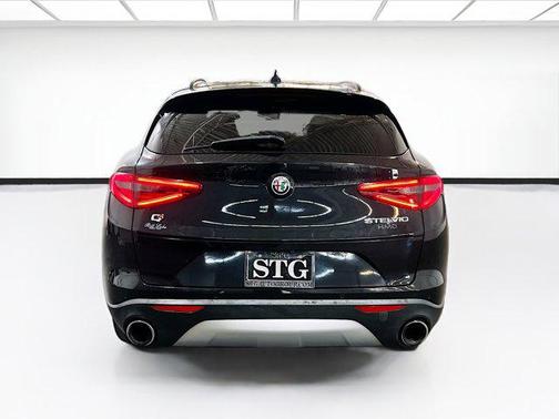 2018 Alfa Romeo Stelvio Sport