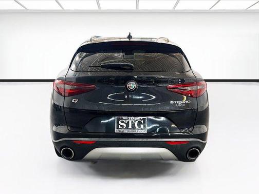 2018 Alfa Romeo Stelvio Sport
