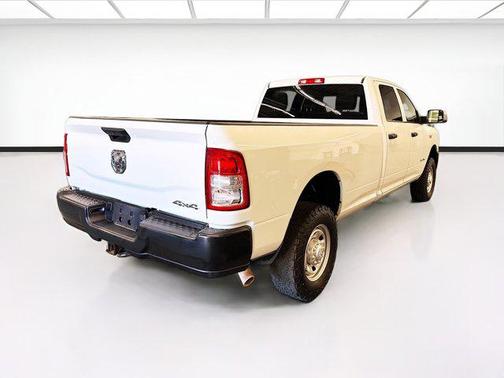 2022 RAM 2500 Tradesman Crew Cab 4x4 8' Box