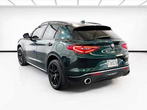 2021 Alfa Romeo Stelvio Base